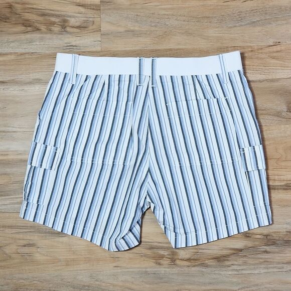 🔺️Lee Blue & White Striped Mid-Rise Cargo Shorts Size 10 - Picture 3 of 11